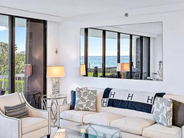 Apartment for sale in Palm Beach, Florida