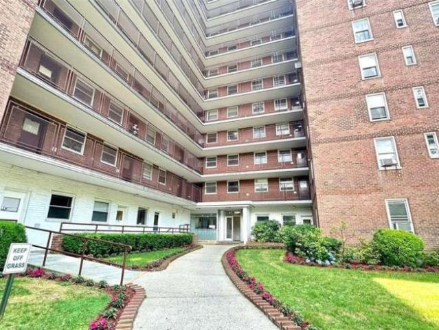Apartment for sale in Flushing Apartment for sale in Flushing