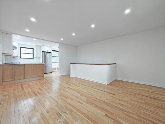 Apartment for sale in Queens, Arverne