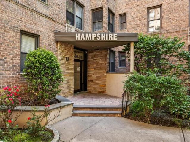 Apartment for sale in Queens, Arverne