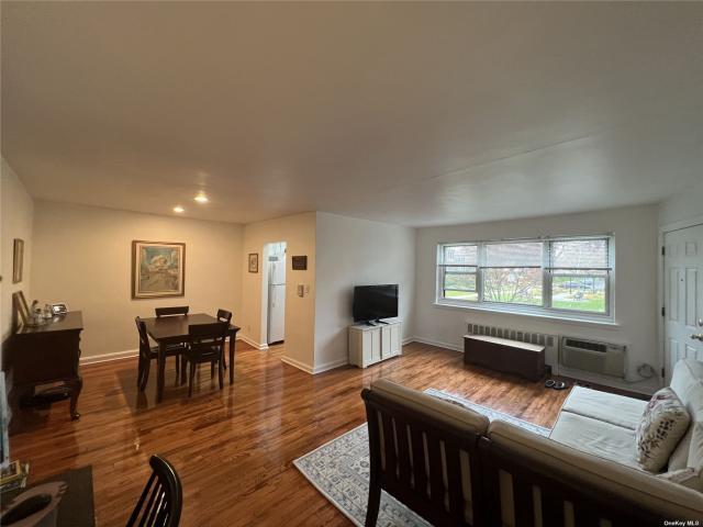 Apartment for sale in Pomonok, New York
