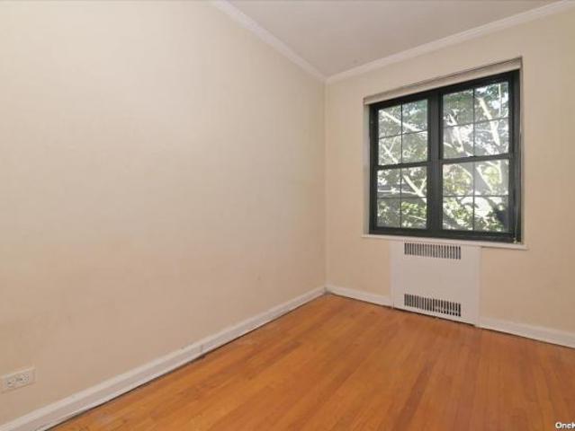 Apartment for sale in Forest Hills