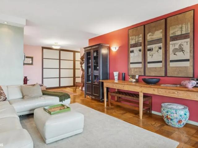 Apartment for sale in Queens, Arverne