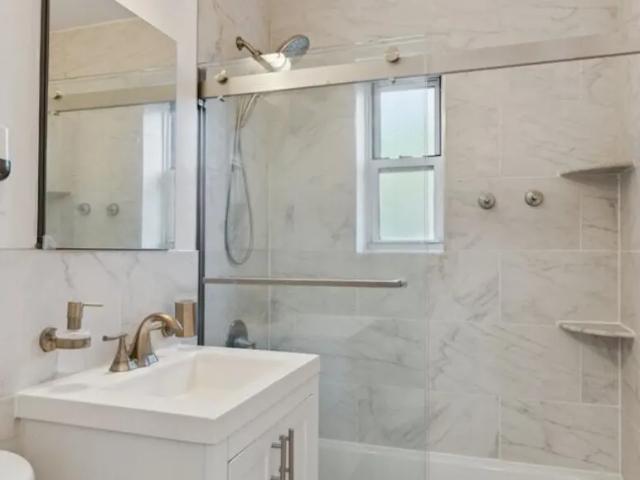 Apartment for sale in Queens, Arverne