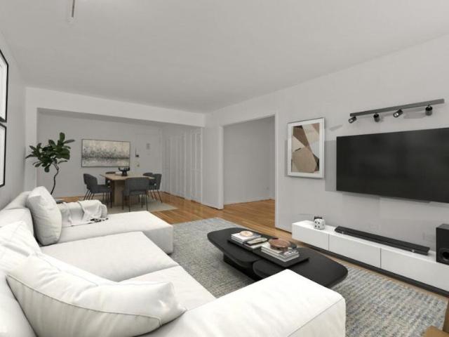 Apartment for sale in Queens, Arverne