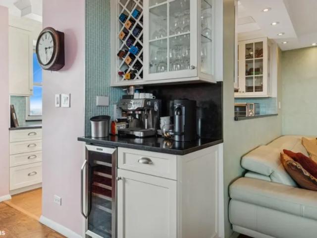Apartment for sale in Queens, Arverne
