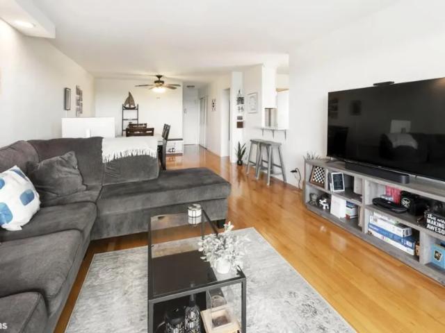 Apartment for sale in Queens, Arverne