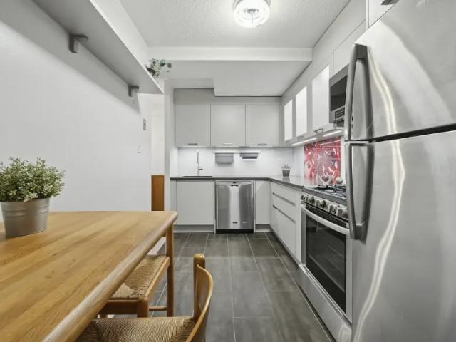 Apartment for sale in Queens, Arverne