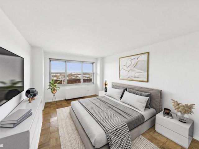Apartment for sale in Queens, Arverne