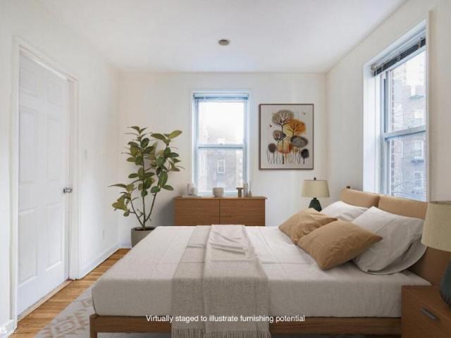 Apartment for sale in Queens, Arverne