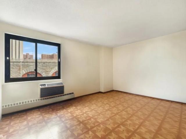 Apartment for sale in Arverne, New York