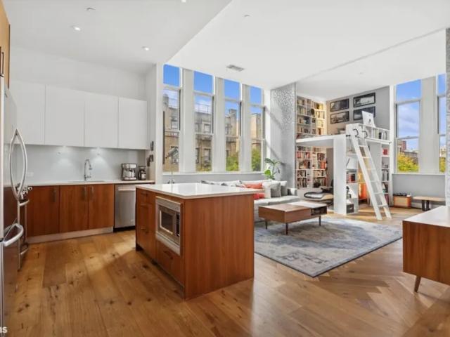 Apartment for sale in Arverne, New York