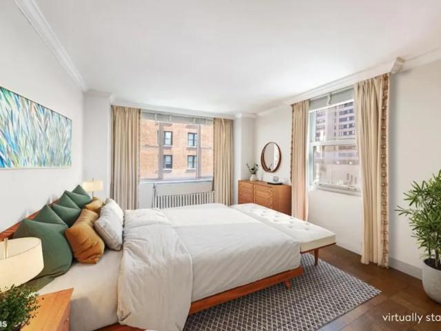 Apartment for sale in Arverne, New York