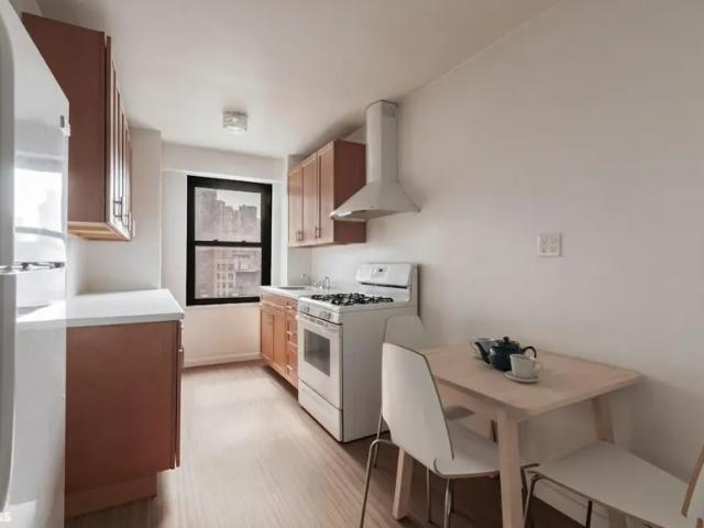 Apartment for sale in Arverne, New York