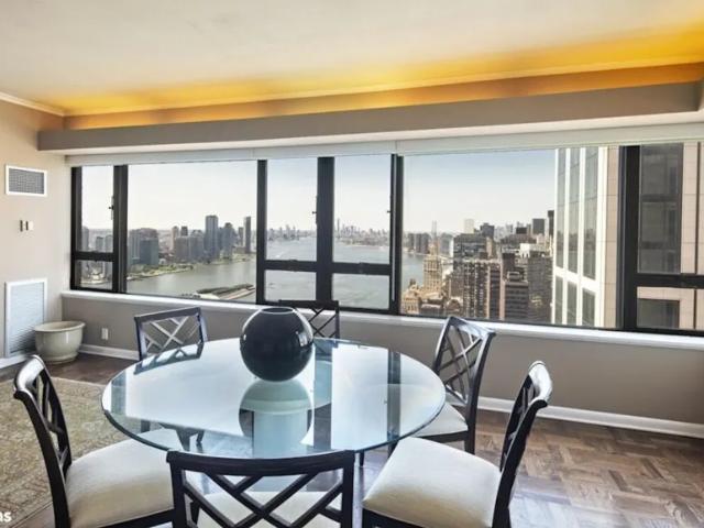 Apartment for sale in Arverne, New York