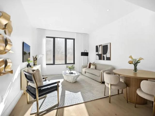 Apartment for sale in Arverne, New York