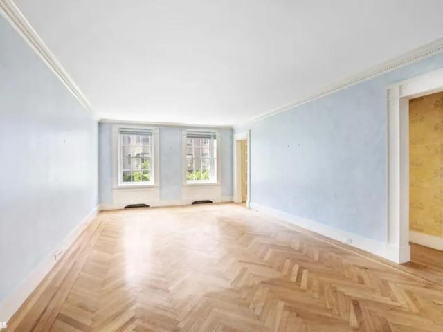 Apartment for sale in Arverne, New York