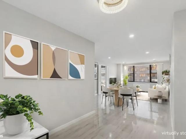 Apartment for sale in Arverne, New York
