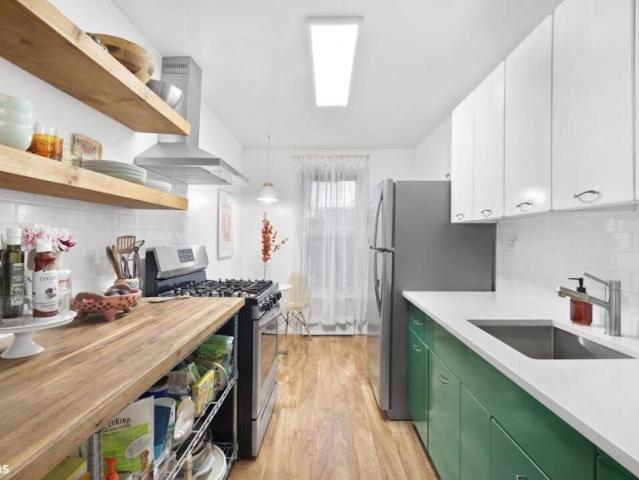 Apartment for sale in The Bronx, Arverne