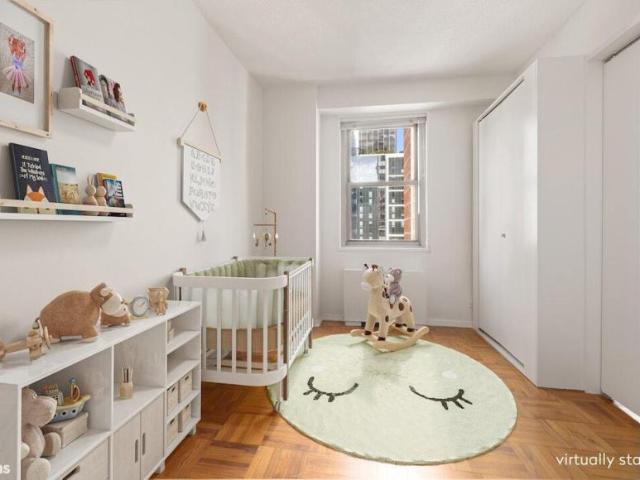 Apartment for sale in Arverne, New York