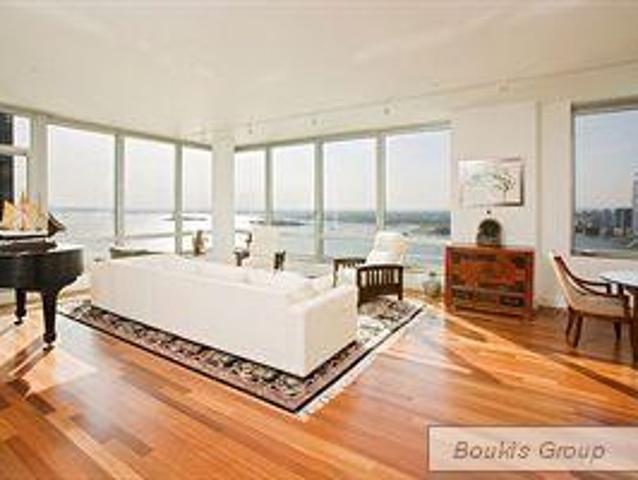Apartment for sale in Arverne, New York