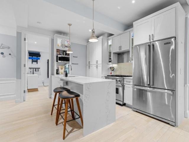 Apartment for sale in Arverne, New York