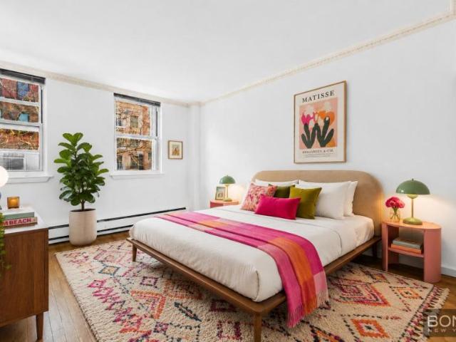 Apartment for sale in Arverne, New York
