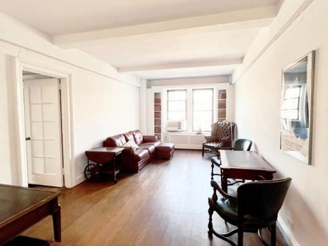 Apartment for sale in Arverne, New York