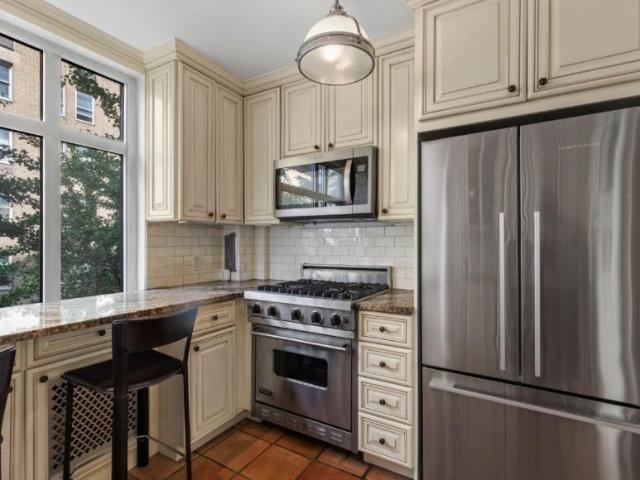 Apartment for sale in Arverne, New York