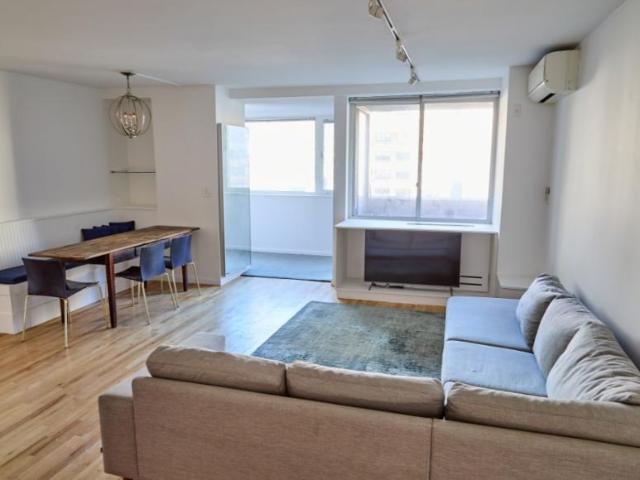 Apartment for sale in Manhattan Community Board 8, New York