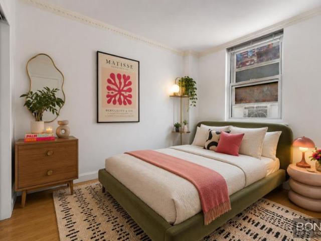 Apartment for sale in Arverne, New York