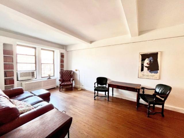Apartment for sale in Arverne, New York