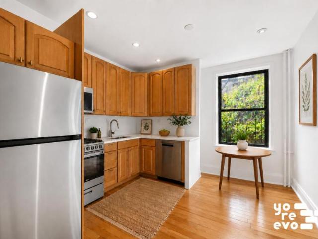 Apartment for sale in Arverne, New York