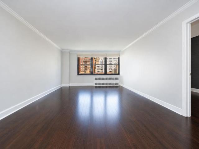 Apartment for sale in Arverne, New York