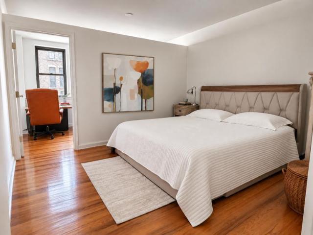 Apartment for sale in Manhattan Community Board 6, New York