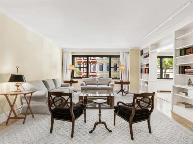Apartment for sale in Manhattan Community Board 8, New York
