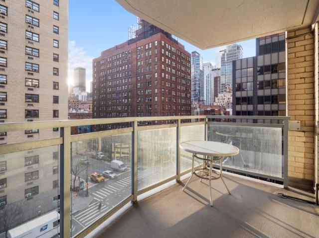 Apartment for sale in Arverne, New York