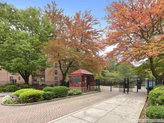 Apartment for sale in Queens, Arverne