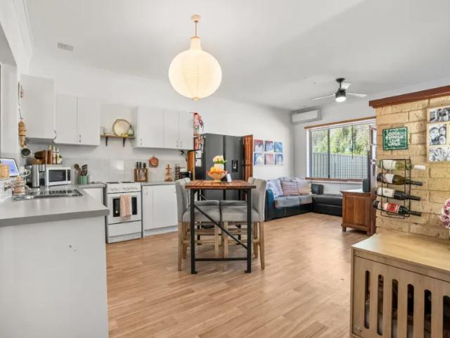 Apartment for sale in Safety Bay, Western Australia
