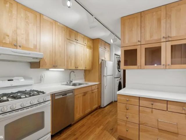 Apartment for sale in Arverne, New York