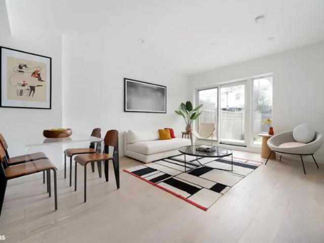 Apartment for sale in Arverne, New York
