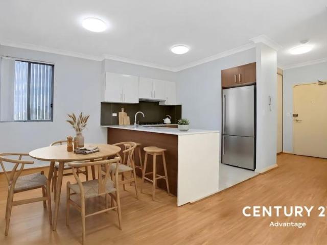 Apartment for sale in Toongabbie, New South Wales