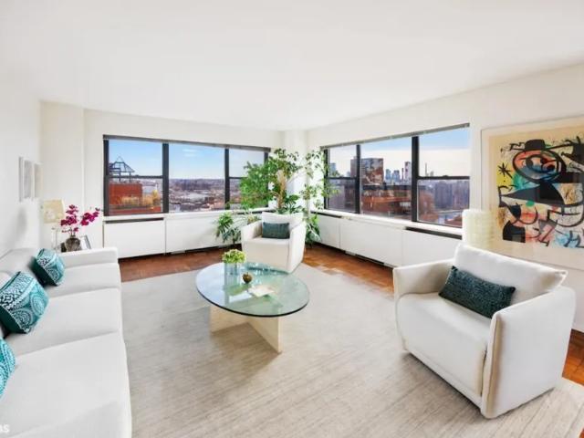 Apartment for sale in Arverne, New York