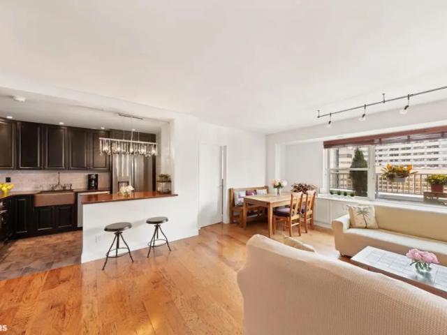 Apartment for sale in Arverne, New York