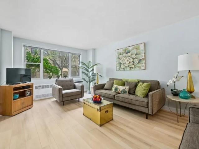 Apartment for sale in Arverne, New York