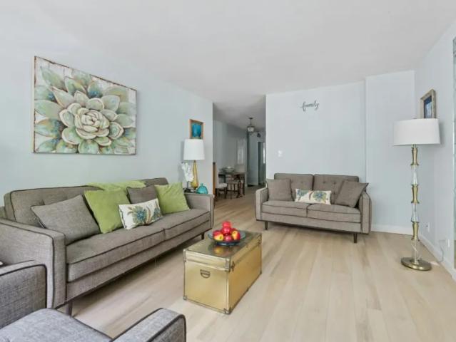 Apartment for sale in Arverne, New York