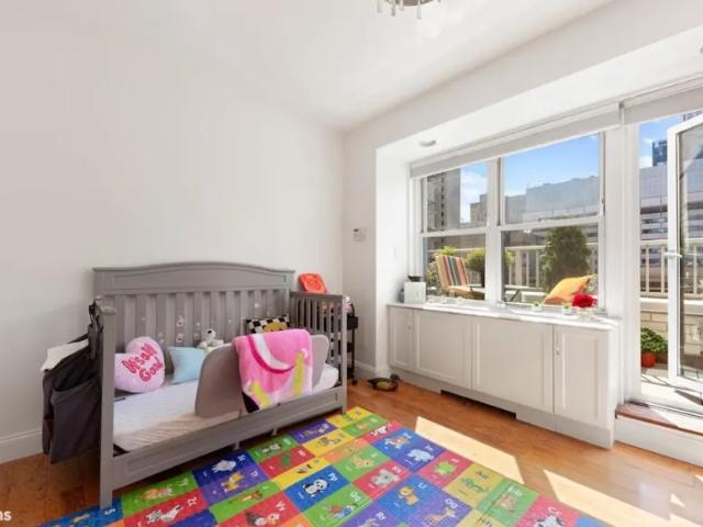 Apartment for sale in Arverne, New York