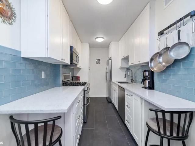 Apartment for sale in Arverne, New York
