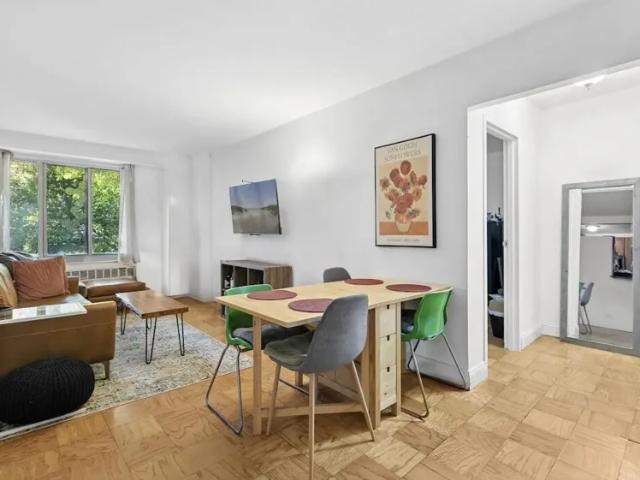 Apartment for sale in Arverne, New York