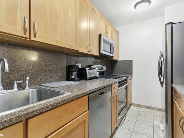 Apartment for sale in Arverne, New York